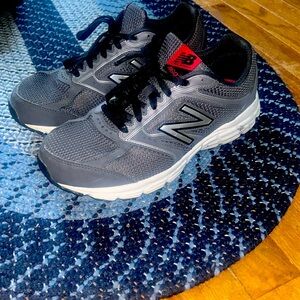 New Balance 460